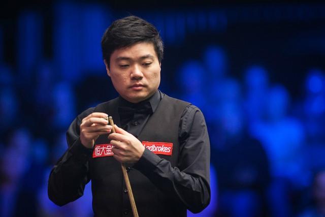 TA：巴萨防守存在问题，但弗里克无意放弃高位防线的战术